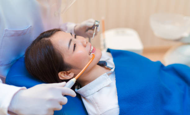 how to choose the right dentist for teeth cleaning